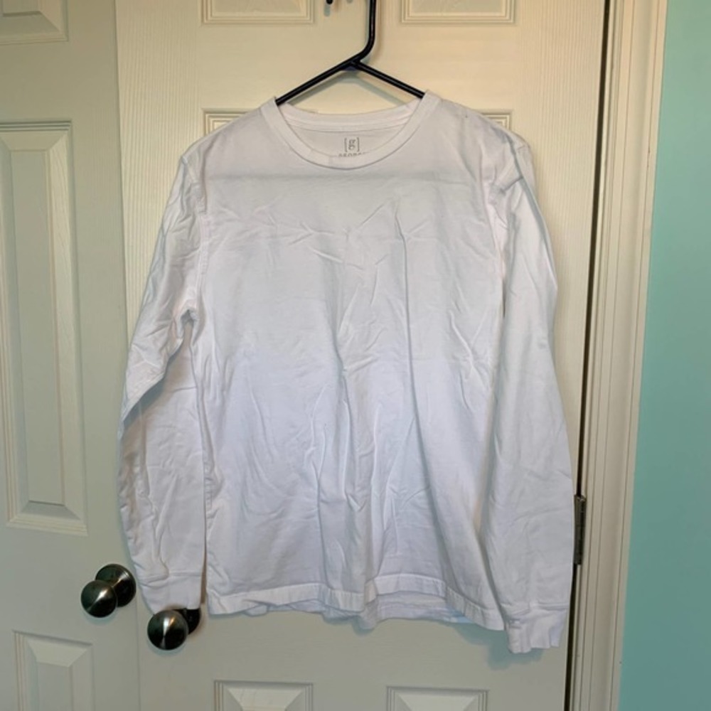 George Size Medium White Long Sleeve Pullover Shirt
